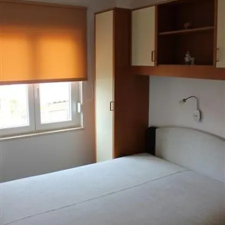 Damir Apartment *